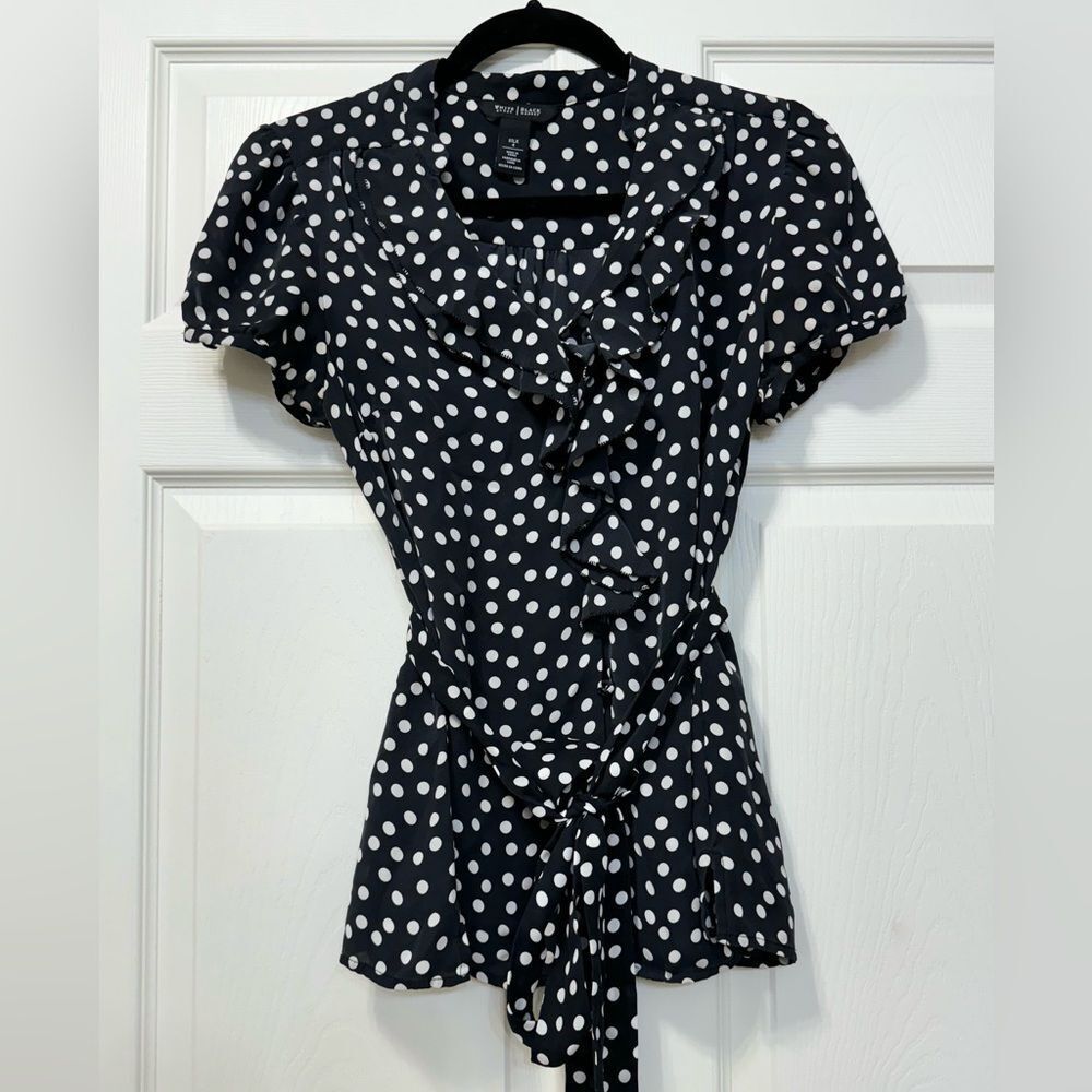 White House Black Market 100% Silk Black White Polka Dot Button Down Shirt Sz 4 - Picture 3 of 7